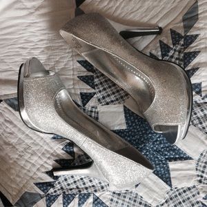 Glittery peep-toe heels