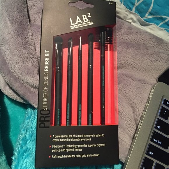 Brush kit