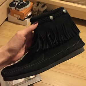 AUTHENTIC MINNETONKA MOCCASIN booties