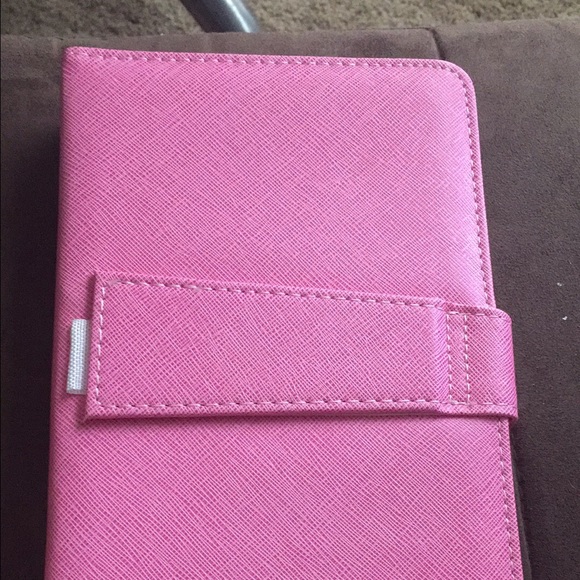 Pink tablet case - Picture 3 of 3