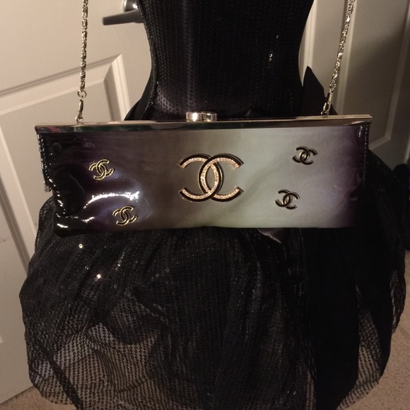 Shoulder strap purse