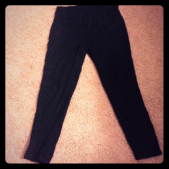 Old navy black maternity leggings
