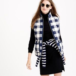 HP🎈 EXCURSION QUILTED VEST IN BUFFALO CHECK