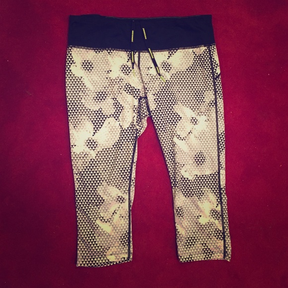 Dri-Fit Nike Running Cropped Pants