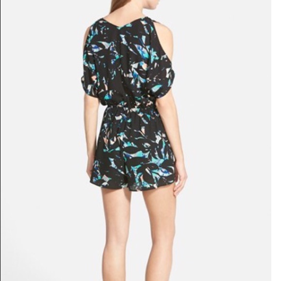 ASTR Romper - Picture 2 of 4