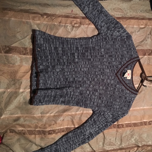 Blue and navy blue sweater - Picture 1 of 3