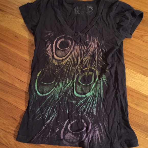 Navy peacock print tee