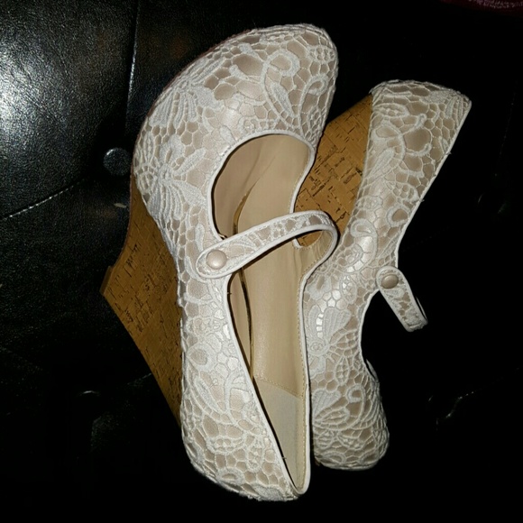 Shoes - Picture 2 of 3