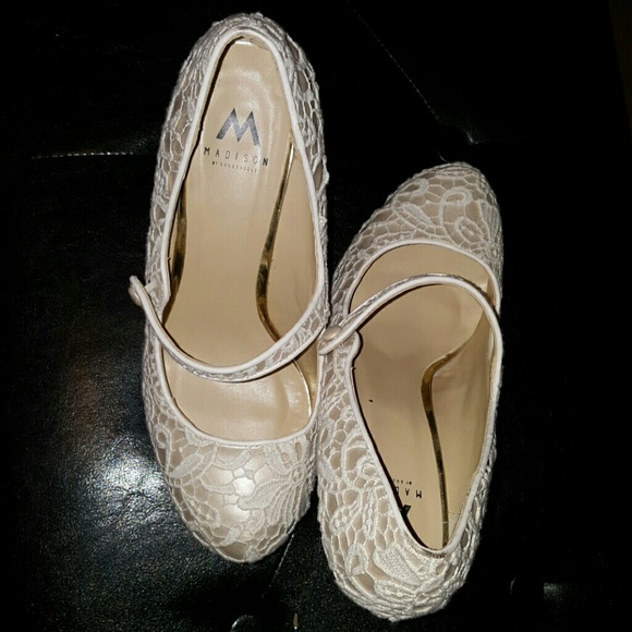 Shoes - Picture 3 of 3