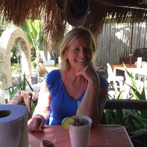 Meet your Posher, Lori