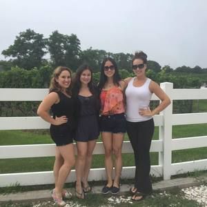 Meet your Posher, Danielle