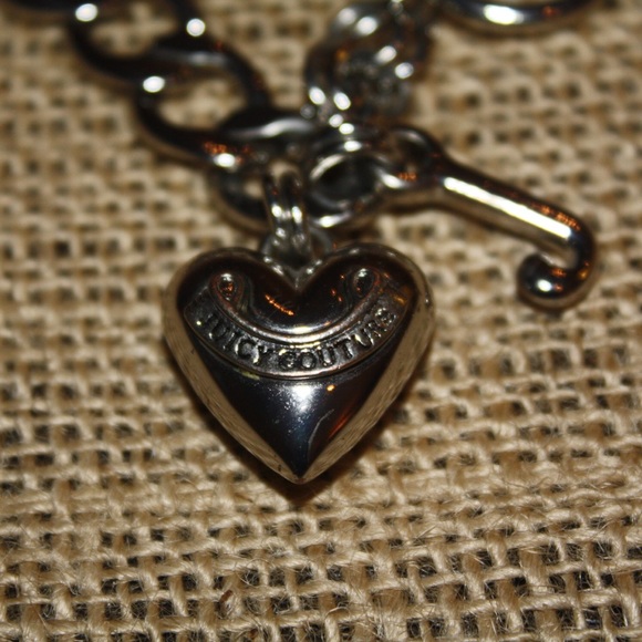 Juicy Couture Banner Heart Starter Bracelet - Picture 2 of 4