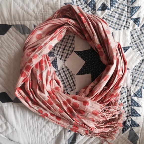 Fossil Scarf