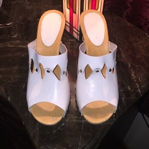 Women sandals size 10