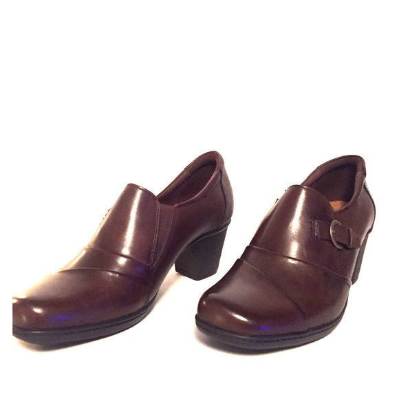 Never Worn Earth Origins "McLean" Boot in bark