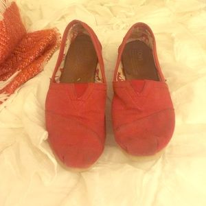 Red TOMS