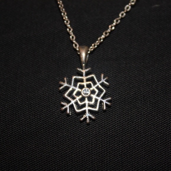 Silver Snowflake Necklace