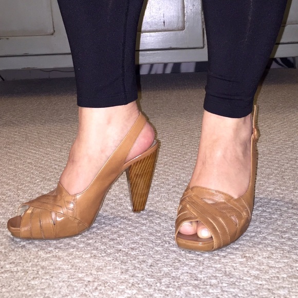 Kenneth Cole Reaction Shoes - Kenneth Cole Reaction "Relation-chip" heels