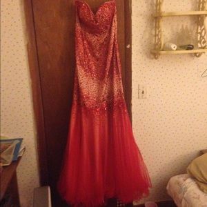 Mermaid Style Red Dress