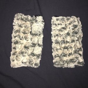 Fingerless gloves