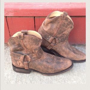 NEVER WORN AUTHENTIC FRYE BOOTS!