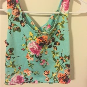 A mint floral crip top