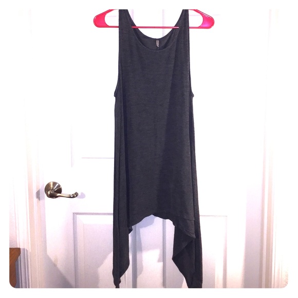 Basic grey tank with lengthy sides