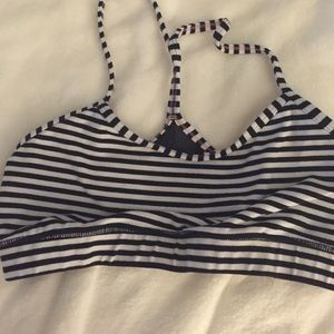 Lululemon black & white Y flow sports bra, size 8
