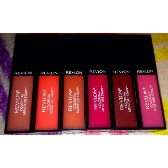 🎉sold💄REVLON color stay moisture lip stain 💄