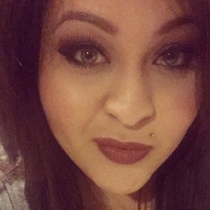 Meet your Posher, Alesha