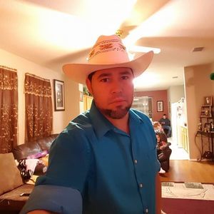 Meet your Posher, Cesar