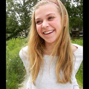 Meet your Posher, Leah