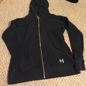 Black VS hoodie