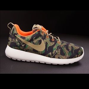 Nike Roshe Run Print