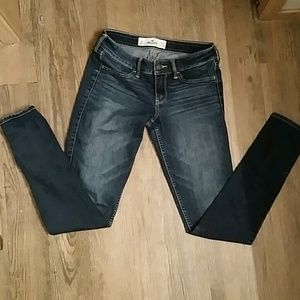 Hollister Skinny Jeans with international wear.