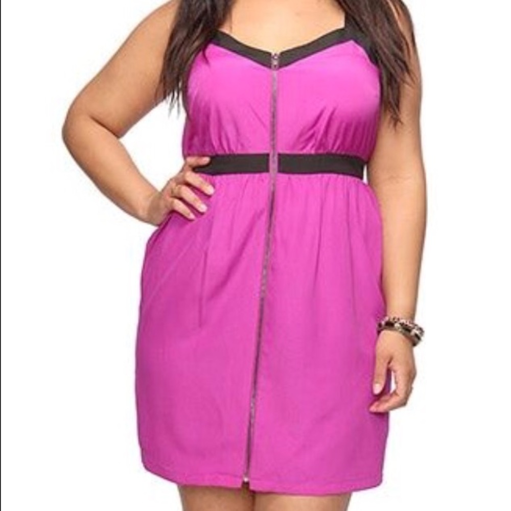 Dress - Picture 2 of 2