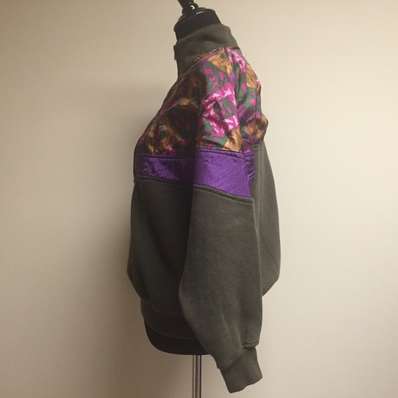 ❗️SOLD❗️Pretty Half Zip Vintage Pullover 😍😍😍 - Picture 3 of 4