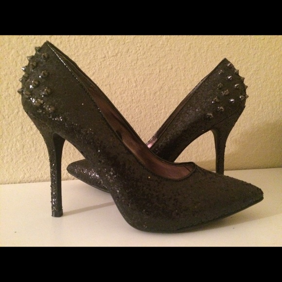 Steve Madden spike pumps - Picture 2 of 4