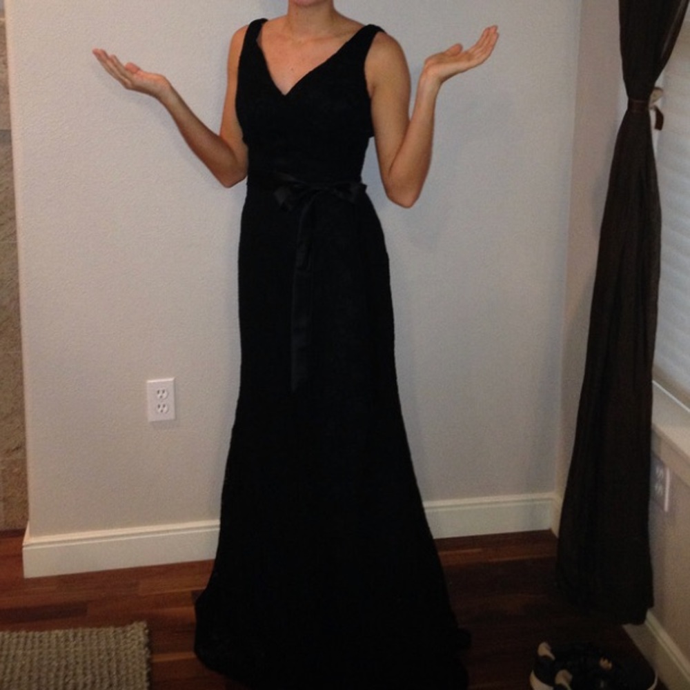Black lace gown with crystal sash size 6 - Picture 7 of 8