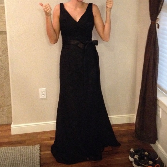 Black lace gown with crystal sash size 6 - Picture 6 of 8