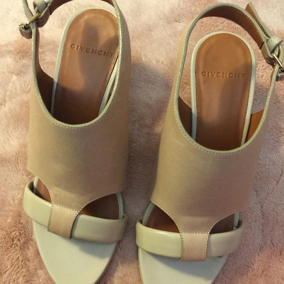 Givenchy open toed sandals - Picture 1 of 3