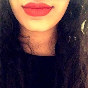 Meet your Posher, Aliya