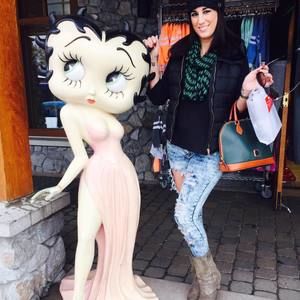 Meet your Posher, Michelle