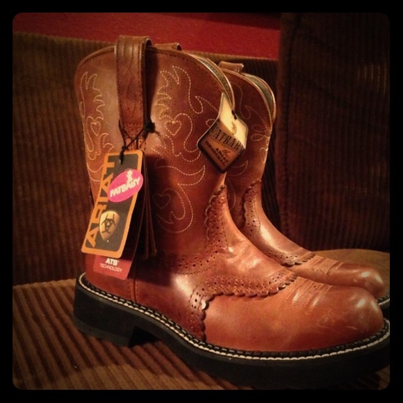 ARIAT boots. New with tags & original box. US 7.5