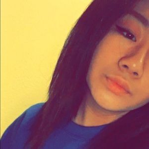 Meet your Posher, Adina