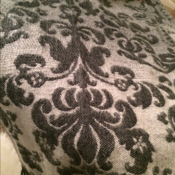 NWOT scarf - Picture 2 of 3