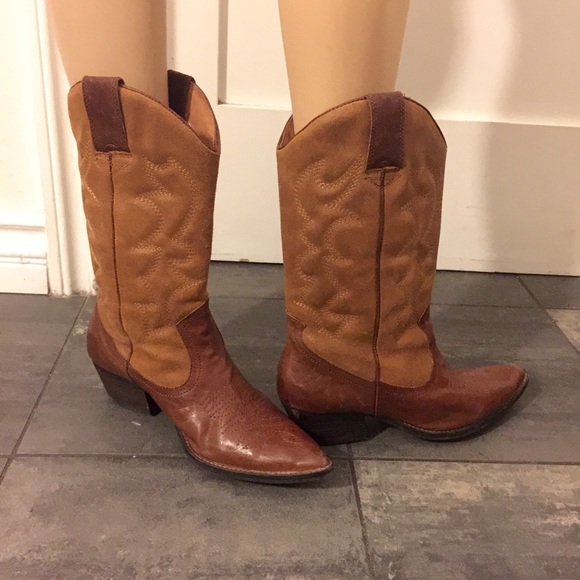 ALDO GENUINE LEATHER TWO TONE COWBOY BOOTS - Picture 4 of 5