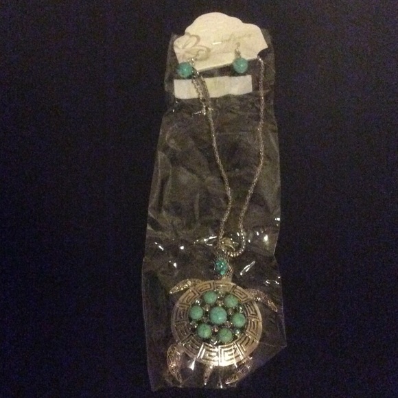 Turtle necklace - Picture 2 of 4
