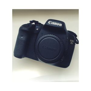 Canon 7D DSLR Camera