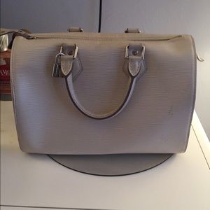 Ivory Louis Vuitton Speedy 25
